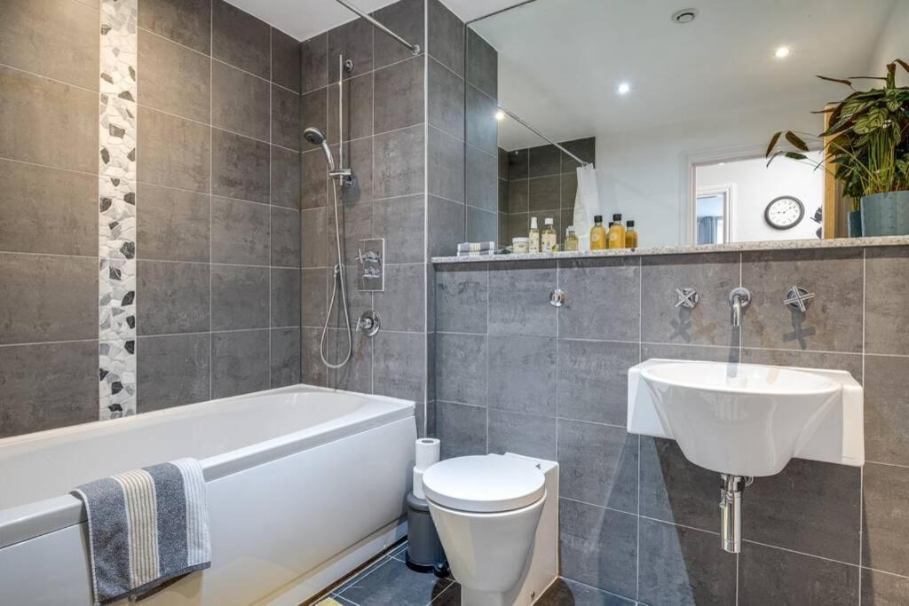 Luxury 2Bed Spacious Apartment- City Centre- Free Parking Birmingham Zewnętrze zdjęcie